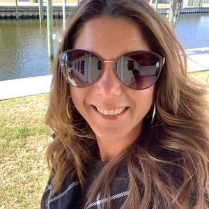 Meet your Posher, Brandy